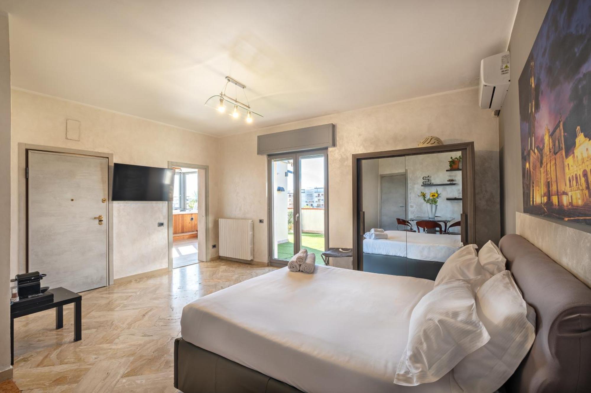 Penthouse Station Luxury Apts Le Dimore Bríndisi Exterior foto
